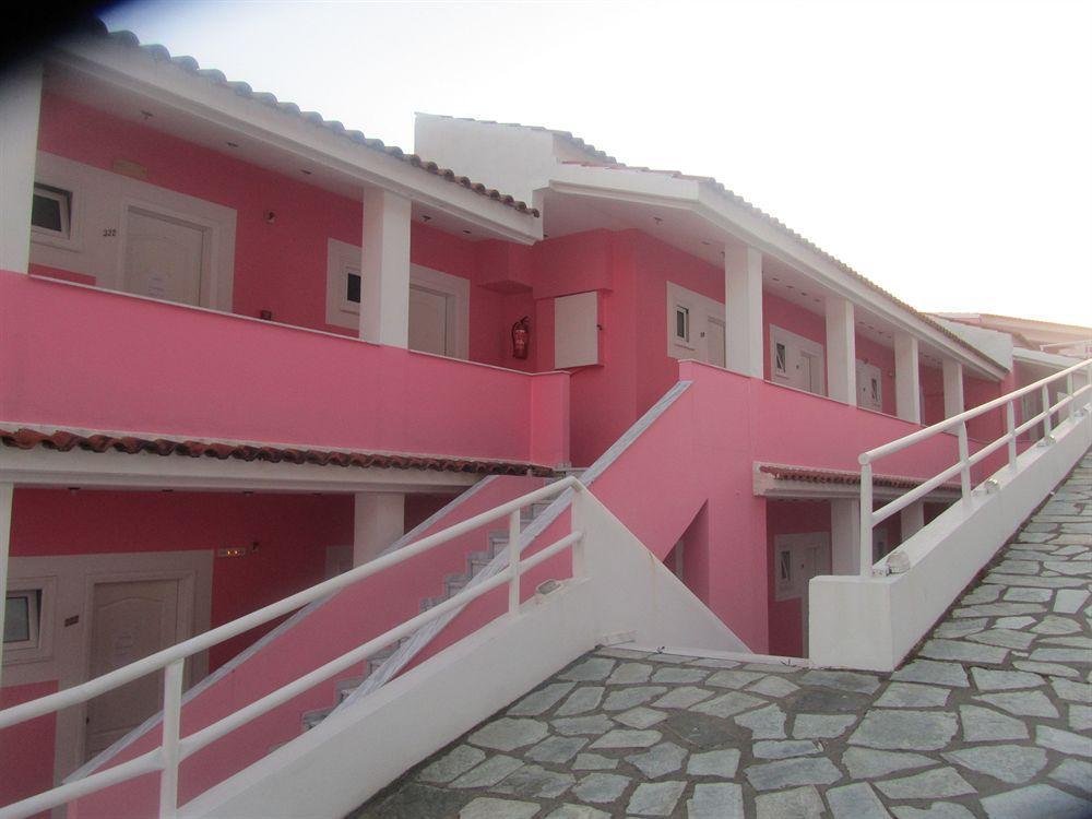 Pink Palace 2* Agios Gordios (Corfu)